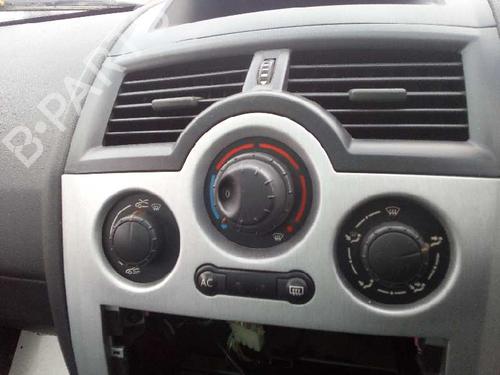 Used Climate control RENAULT MEGANE II Coupé-Cabriolet (EM0/1_) [2003-2010]  12692228