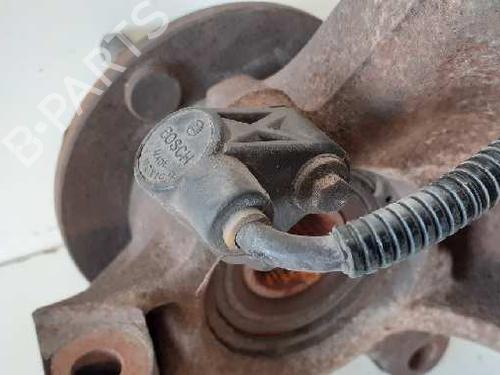 Left front steering knuckle FORD MONDEO II Saloon (BFP) 1.8 TD | BP12746216M25 