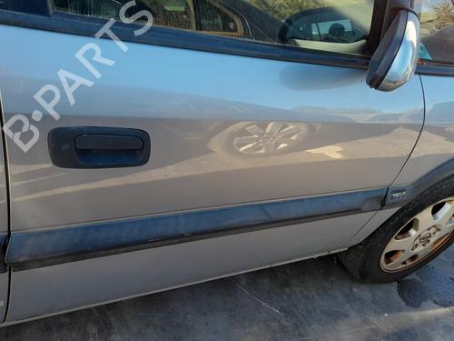 Used Right front door OPEL ZAFIRA A MPV (T98) 2.0 DTI 16V (F75) (101 hp) 12779588