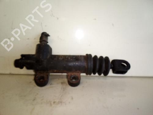 Used Clutch slave cylinder HYUNDAI SANTA FÉ I (SM) 2.4 16V (146 hp) 13966883