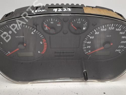 Used Instrument cluster SEAT LEON (1M1) 1.9 TDI (110 hp) 12779512