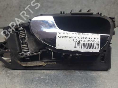 Used Front left interior door handle Front left interior door handle 12730561 12730561