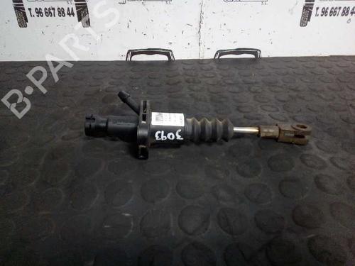 Used Clutch slave cylinder OPEL VECTRA B (J96) 2.0 DI 16V (F19) (82 hp) 13967473