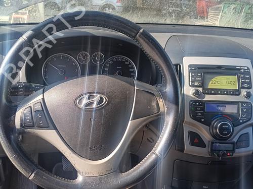 Right headlight HYUNDAI i30 Estate (FD) 1.4 | BP30577512C29 