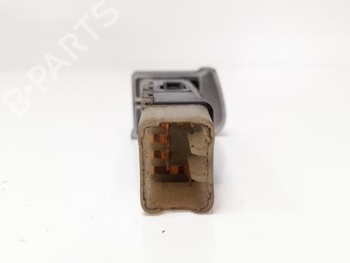 Switch CHEVROLET REZZO MPV (U100) 2.0 | BP12776712I30 