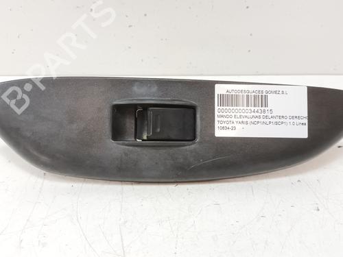 Mando elevalunas delantera derecho TOYOTA YARIS (_P1_) 1.0 (SCP10_, SCP10R) (68 hp) 17215874