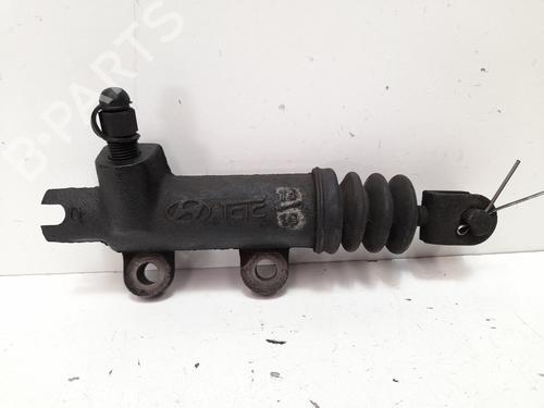 Used Clutch slave cylinder HYUNDAI SANTA FÉ I (SM) 2.0 CRDi (113 hp) 13978483