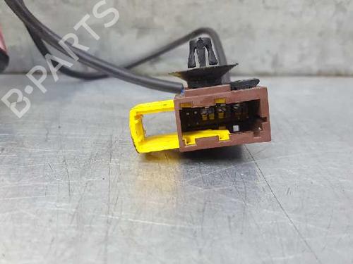 Seat buckle NISSAN INTERSTAR Van (X70) dCi 100 | BP13987492I32 - Image 2