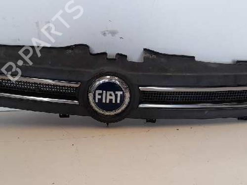 Grilles de calandre FIAT PANDA (169_) 1.2 (169.AXB11, 169.AXB1A) (60 hp) 12764877