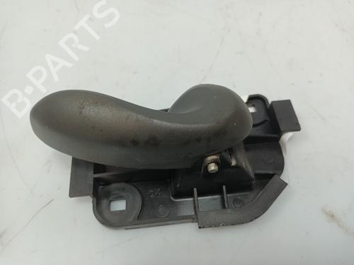 Used Front right interior door handle FIAT PUNTO (176_) 60 1.2 (176AP, 176AR, 176AQ, 176BB) (60 hp) 19021437