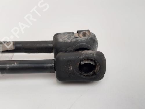 Hood lift support KIA SORENTO I (JC) 2.5 CRDi 4WD | BP13978494C139 