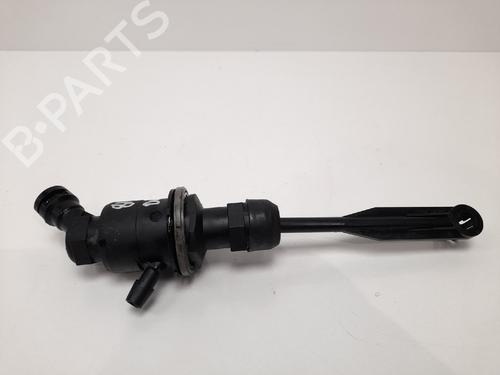 Used Clutch slave cylinder DACIA DUSTER (HS_) [2010-2018]  13976636