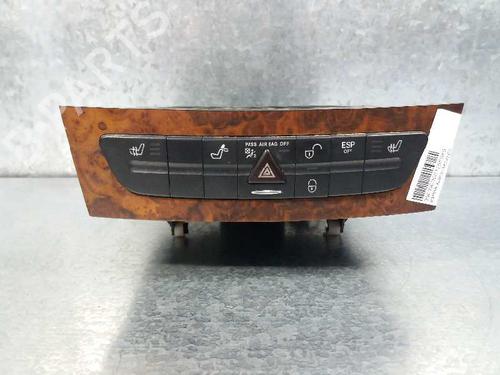 Used Switch MERCEDES-BENZ CLS (C219) CLS 350 (219.356) (272 hp) 12698989