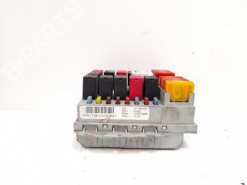 Fuse box FIAT CROMA (194_) 1.9 D Multijet (194AXC1B, 194AXC12) | BP12787784E1 