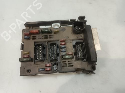 Boîte à Fusibles PEUGEOT 206 Hatchback (2A/C) 1.4 LPG (75 hp) 30627155