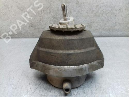 Used Engine mount BMW 5 Touring (E61) 530 d (218 hp) 12743579