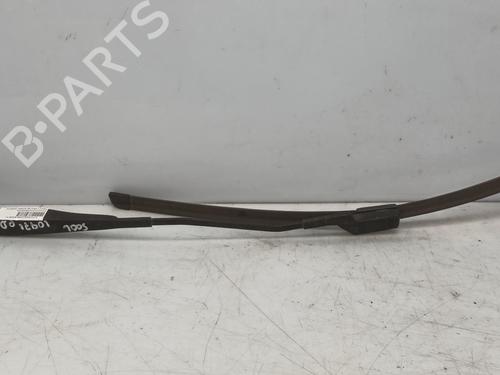 Used Front windshield wiper arm FIAT 500L (351_, 352_) 1.3 D Multijet (199LXY1A, 199LXY11) (84 hp) 29159098