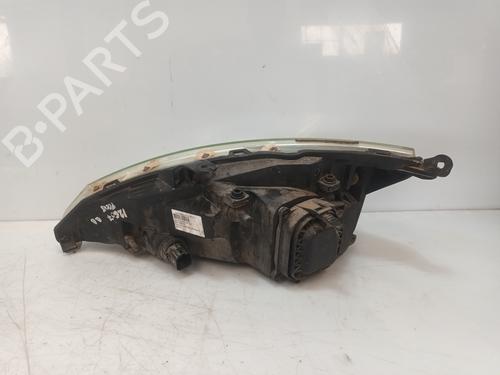 Right headlight FORD FOCUS I Saloon (DFW) 1.8 Turbo DI / TDDi | BP28198258C29 