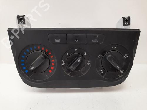 Used Climate control FIAT GRANDE PUNTO (199_) 1.4 (199AXB11, 199AXB1A, 199BXB1A, 199AXL1A) (77 hp) 12773398