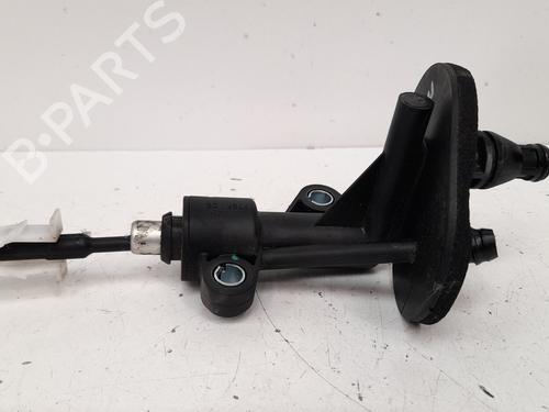 Used Clutch slave cylinder ALFA ROMEO MITO (955_) 1.3 MultiJet (955AXP1A, 955AYC1A) (95 hp) 13981812