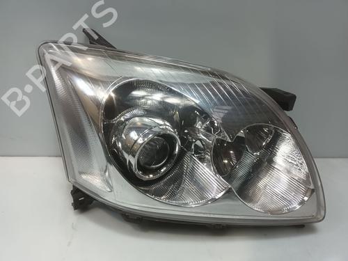 Used Right headlight TOYOTA AVENSIS Saloon (_T25_) 2.0 D-4D (CDT250_, CDT250R) (116 hp) 31826950