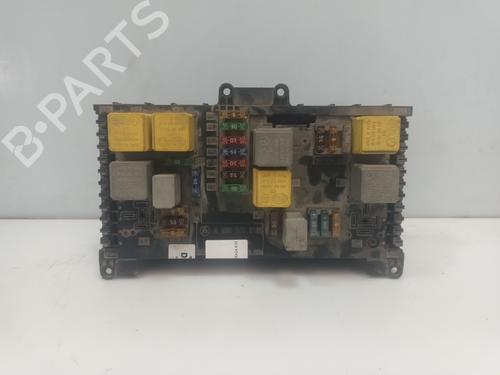Used Fuse box Fuse box 37170532 37170532