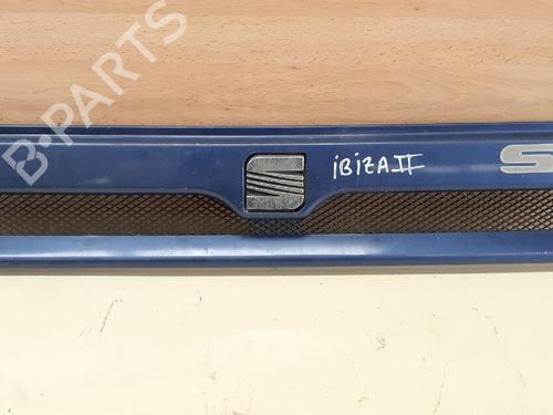 Grill SEAT IBIZA I (21A) [1984-1993]  12765070
