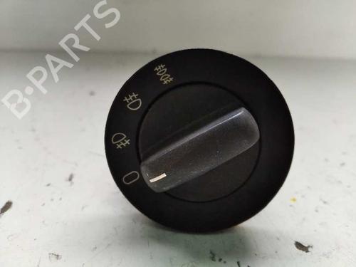 Used Headlight switch BMW 5 (E39) 520 d (136 hp) 12699978