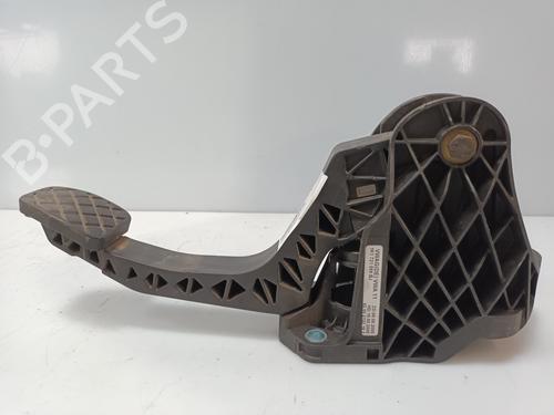 Used Clutch pedal VW GOLF PLUS V (5M1, 521) 1.9 TDI (105 hp) 19711081