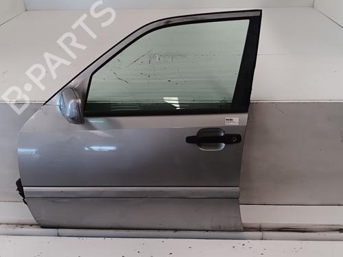 Used Left front door Left front door MERCEDES-BENZ C-CLASS (W202) C 250 D (202.125) (113 hp) 33628024 33628024