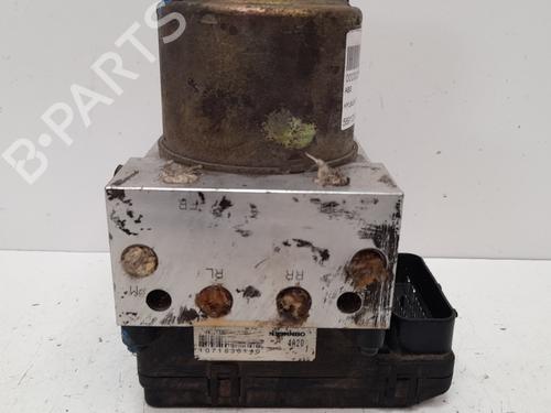 Used ABS pump HYUNDAI TRAJET (FO) 2.0 CRDi (113 hp) 12758358