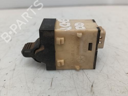 Right front window switch JEEP CHEROKEE (KJ) 2.8 CRD 4x4 | BP25625490I26 
