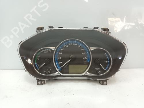 Used Instrument cluster TOYOTA YARIS (_P13_) 1.5 Hybrid (NHP130_) (101 hp) 21377748