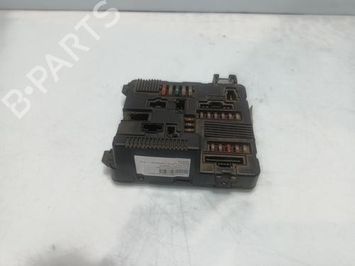 fuse-box-renault-scenic-ii-jm01_-2003-2004-2005-2006-2007-2008-2009-2010-31952008 main image