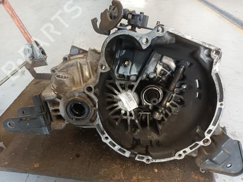 Used Gearbox HYUNDAI LANTRA II (J-2) 1.6 16V (114 hp) 21081637