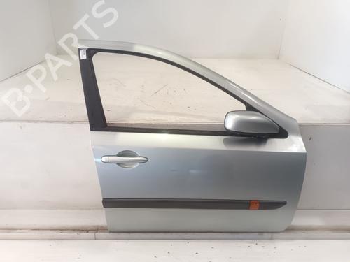 Used Right front door RENAULT LAGUNA II Grandtour (KG0/1_) [2001-2007]  31320118