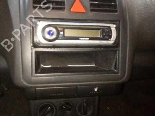 Grille VW POLO (6N2)  | BP12687490C40
