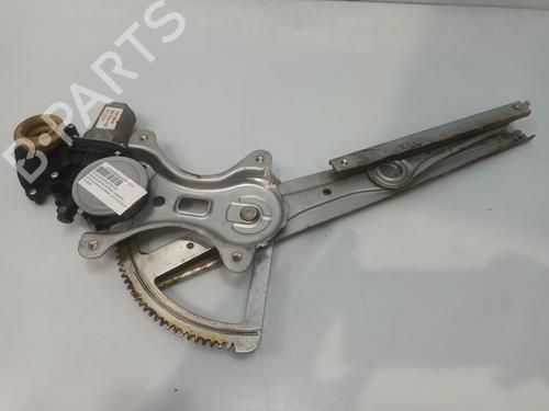 Alzavetro anteriore destra TOYOTA COROLLA Verso (ZER_, ZZE12_, R1_) 2.2 D-4D (AUR10_, AUR10R) (136 hp) 31651593