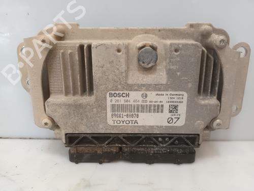 Used Engine control unit (ECU) TOYOTA AYGO (_B1_) 1.0 (KGB10_, KGB10R) (68 hp) 28375111