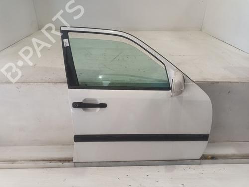 Used Right front door MERCEDES-BENZ C-CLASS (W202) C 250 Turbo-D (202.128) (150 hp) 31320101