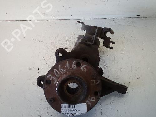 Used Left front steering knuckle PEUGEOT 306 (7B, N3, N5) 1.6 SR (89 hp) 12744740