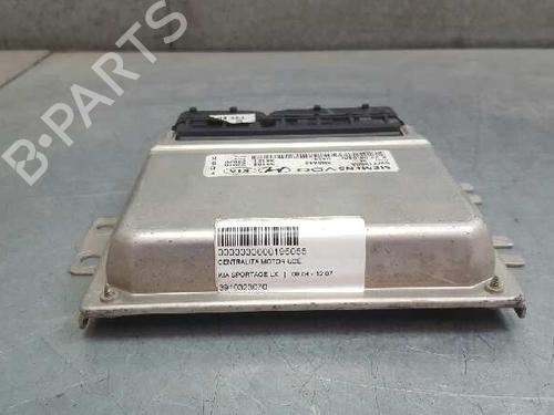 Used Engine control unit (ECU) KIA SPORTAGE II (JE_, KM_) 2.0 i 16V (141 hp) 12730777