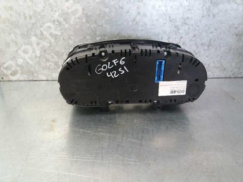 Instrument cluster VW GOLF VI (5K1) 1.6 TDI | BP12704674C47