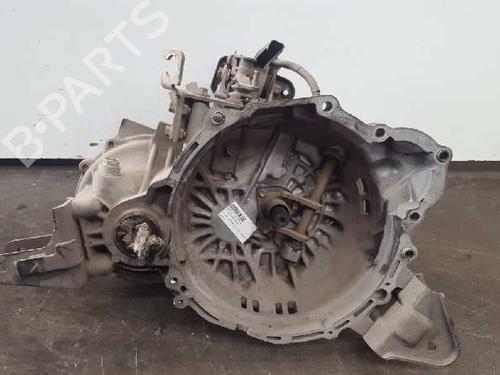 Used Gearbox HYUNDAI LANTRA II (J-2) 1.9 D (68 hp) 12688232