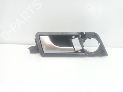 venstre-fortil-invendig-handtag-audi-a2-8z0-2000-2001-2002-2003-2004-2005-36670085 main image