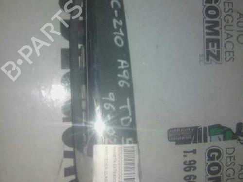 Used Rear right exterior door handle MERCEDES-BENZ E-CLASS (W210) E 200 (210.035) (136 hp) 12795762