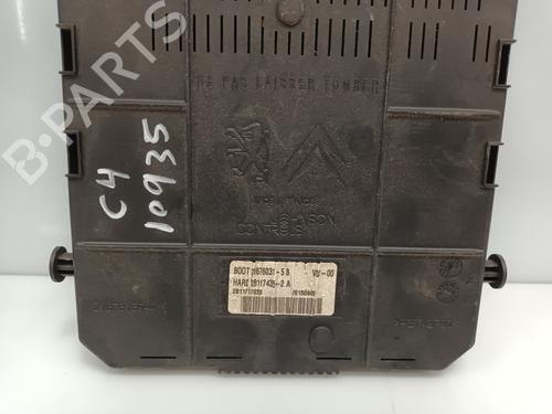 Used Fuse box CITROËN C4 I (LC_) [2004-2014]  18349087