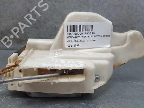 Vergrendeling rechts voor OPEL AGILA (A) (H00) 1.0 (F68) (60 hp) 12719532