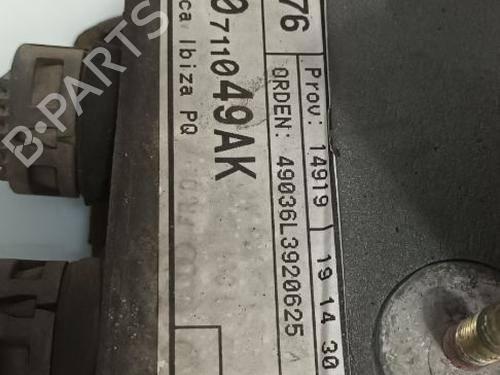 Gear lever SEAT IBIZA III (6L1)  | BP29933644M90