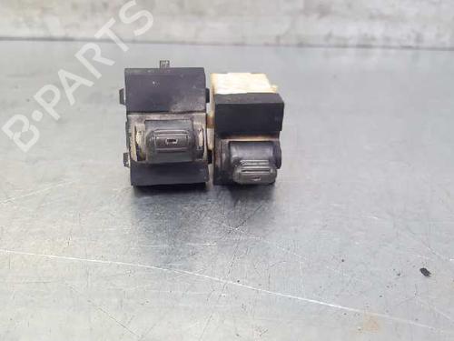 Used Right front window switch Right front window switch 12702011 12702011